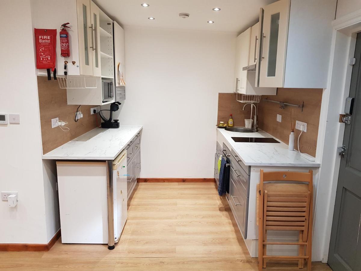 Apartment Apartment, Tv, Wifi Kitchen Parking, Wembley Elizabeth Line *