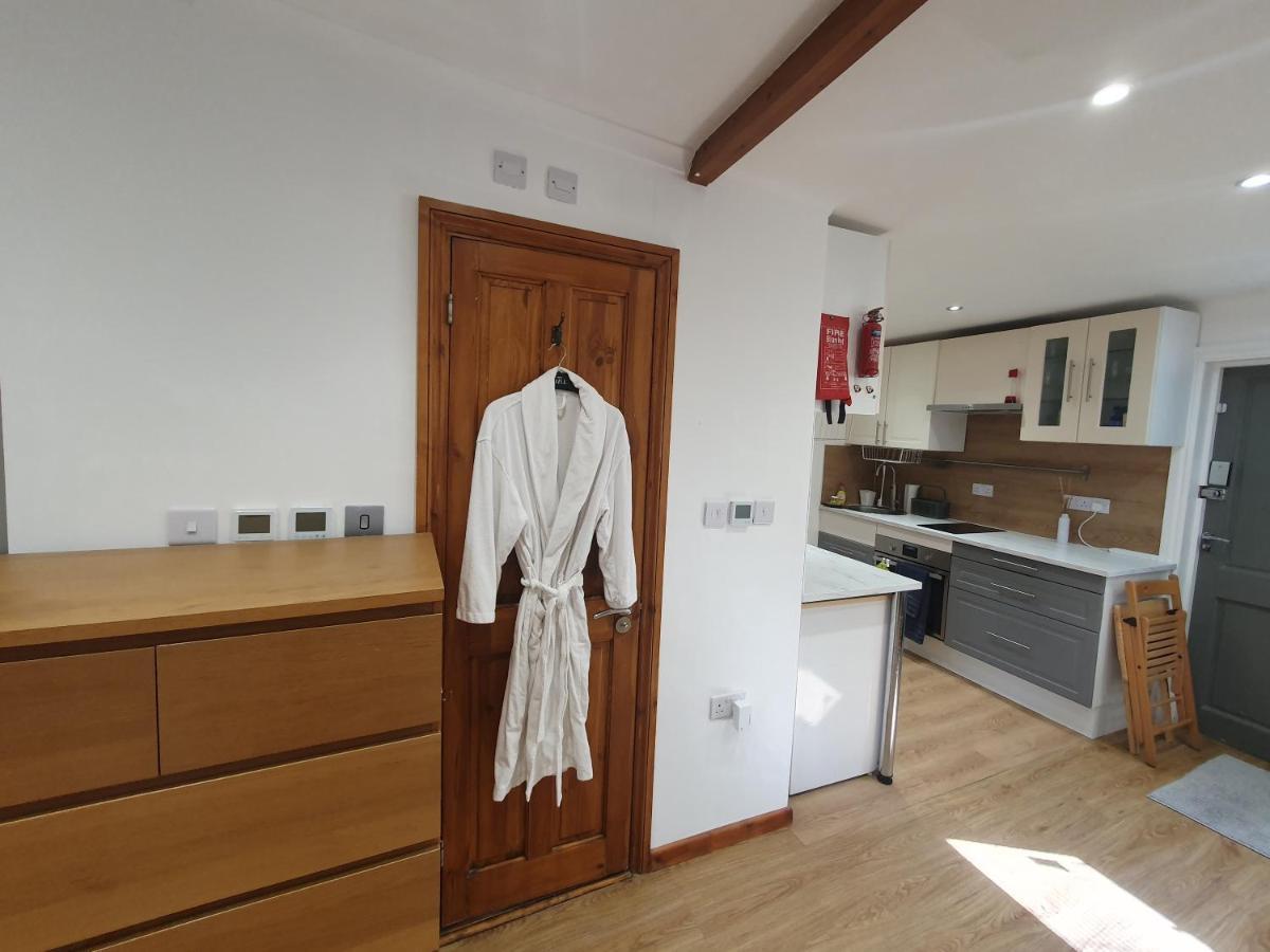 Apartment Apartment, Tv, Wifi Kitchen Parking, Wembley Elizabeth Line Northolt (Greater London)