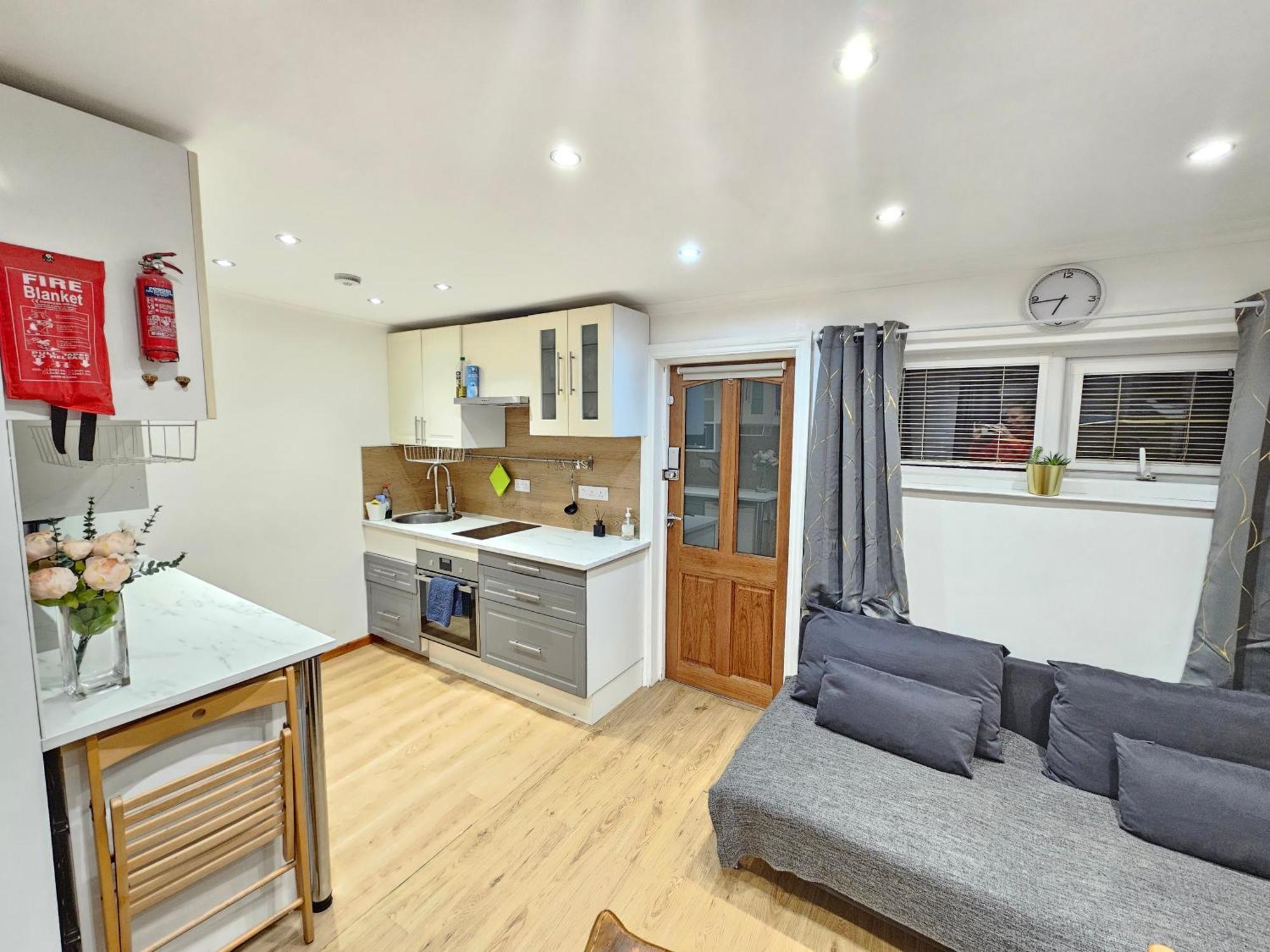 Apartment, Tv, Wifi Kitchen Parking, Wembley Elizabeth Line *